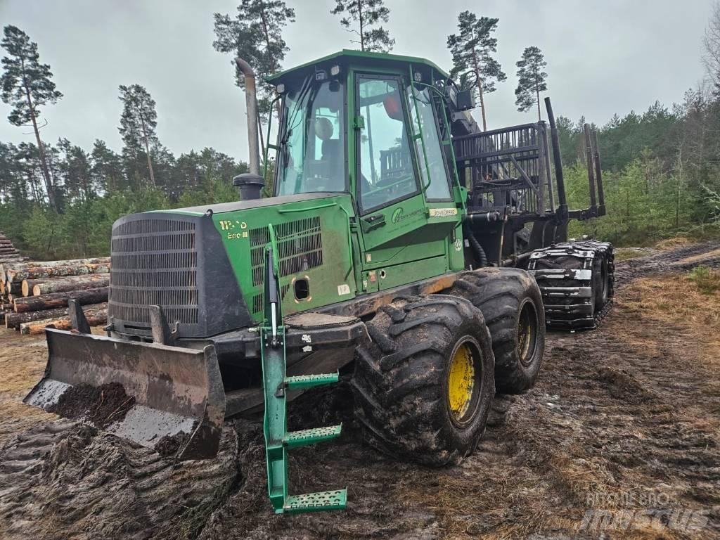 John Deere 1110 D Forwarder