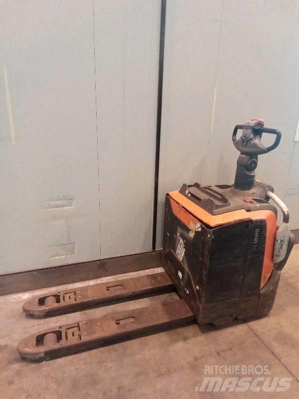 BT LPE 200 Gabelstapler mit Fahrerstand