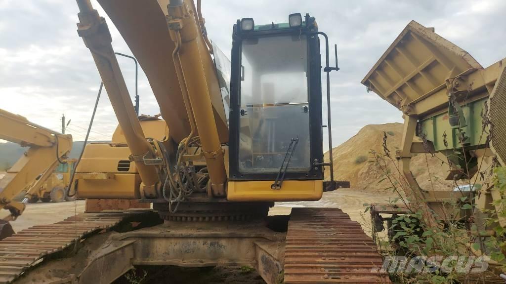 CAT 345 B L Kabinen