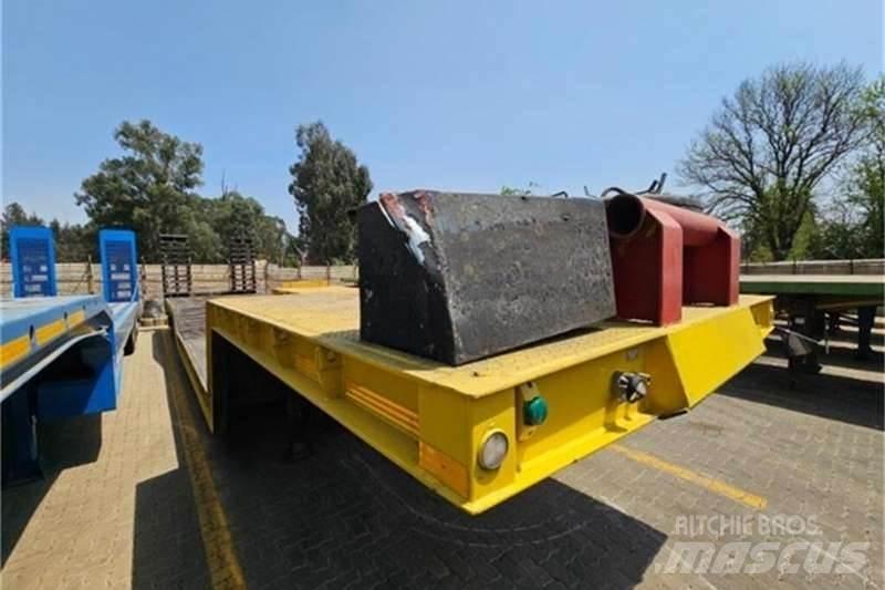  Lowbed - Andere Fahrzeuge