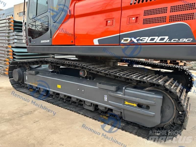 Doosan DX 300LC-9C Raupenbagger