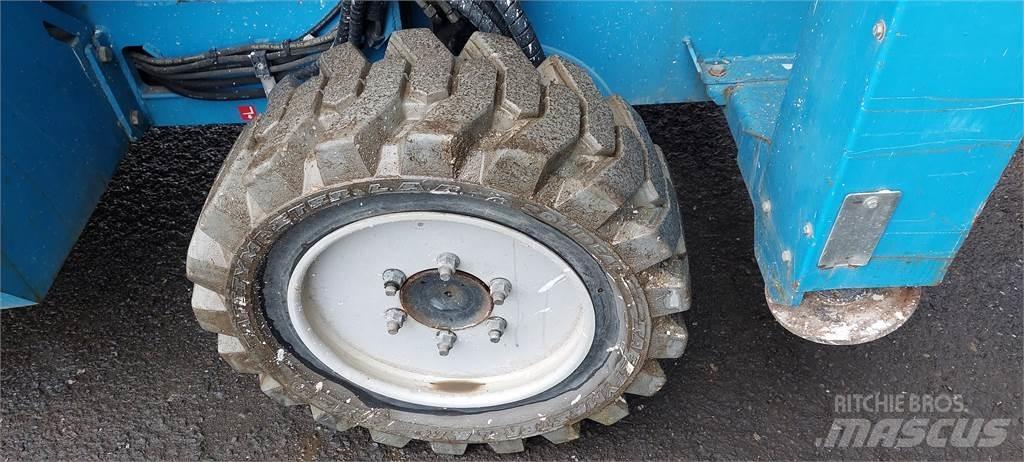  CX15, 4x4 Scheren-Arbeitsbühnen