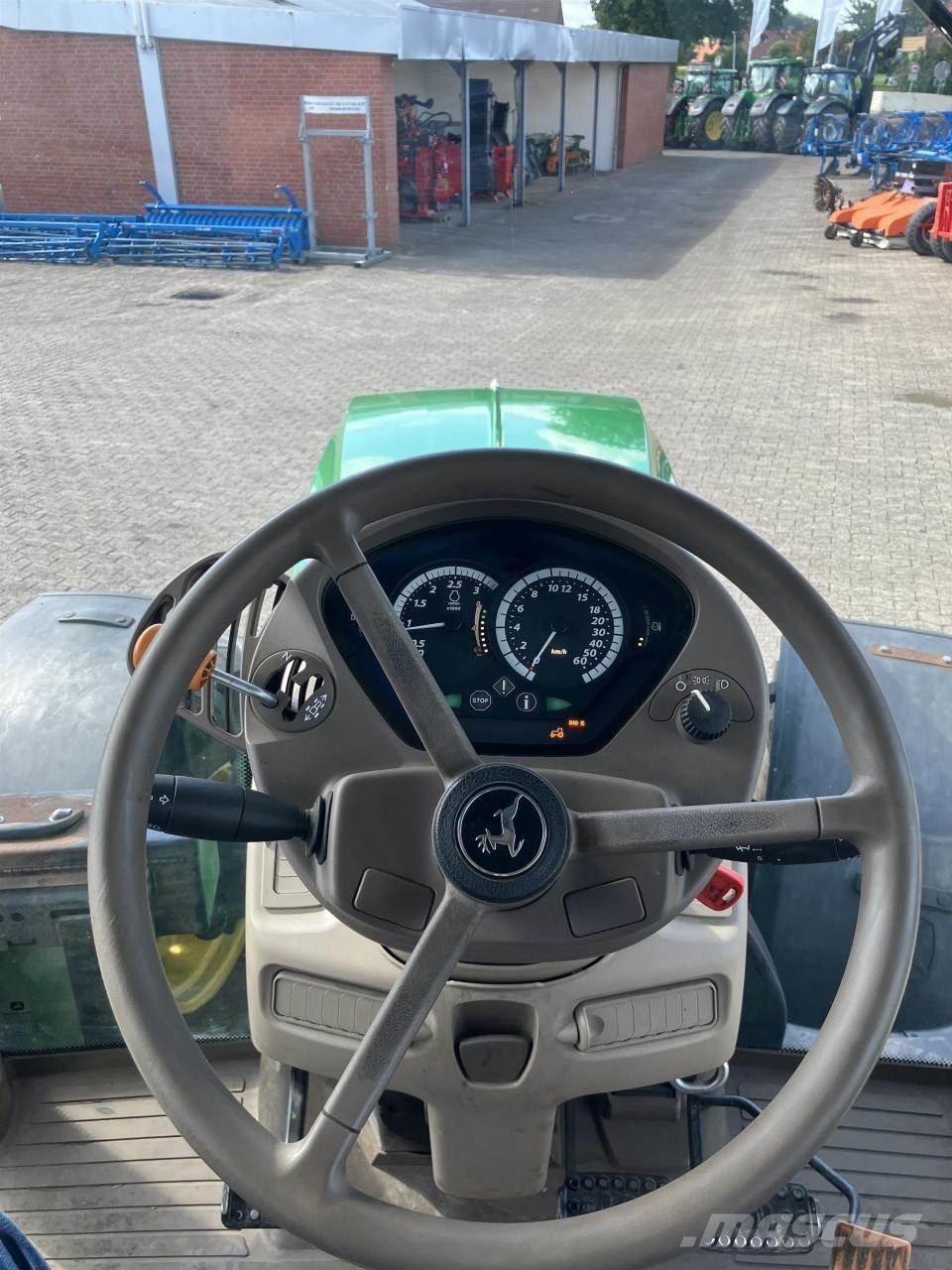 John Deere 6130R Traktoren