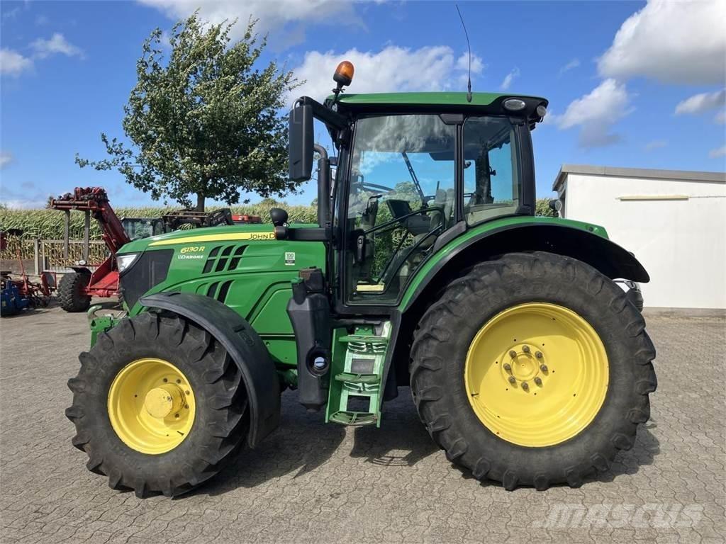 John Deere 6130R Traktoren
