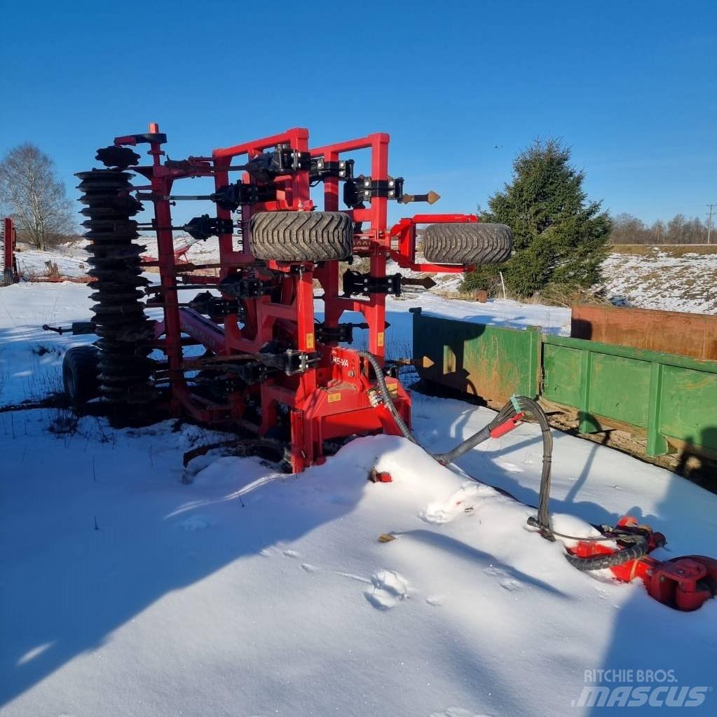 He-Va Triple-Tiller Grubber
