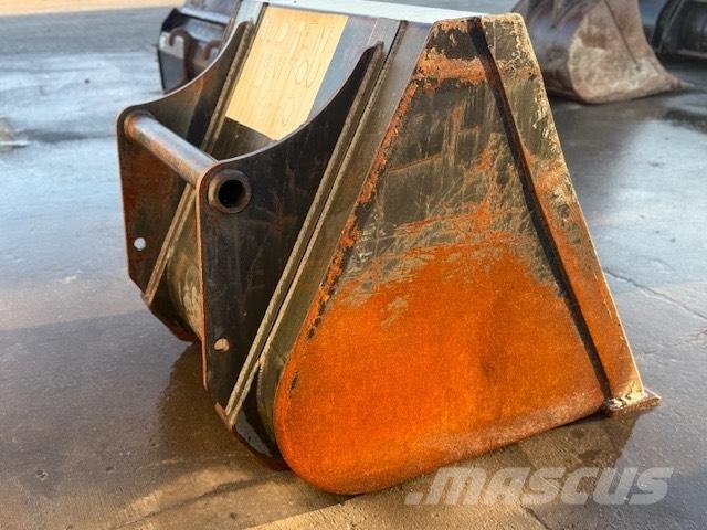 Manitou USED BUCKET Schaufeln