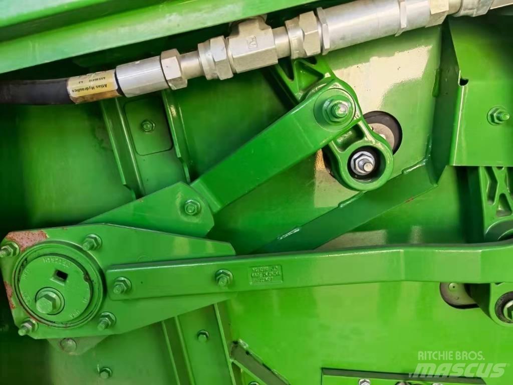 John Deere S670 Mähdrescher