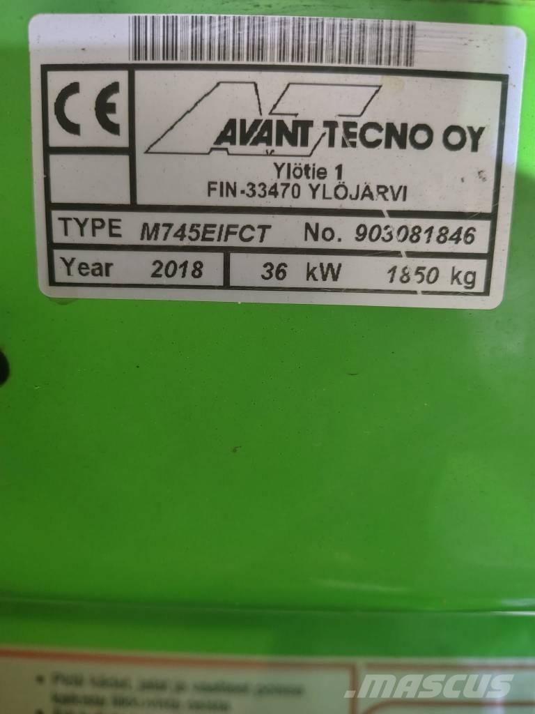 Avant 745 Minilader
