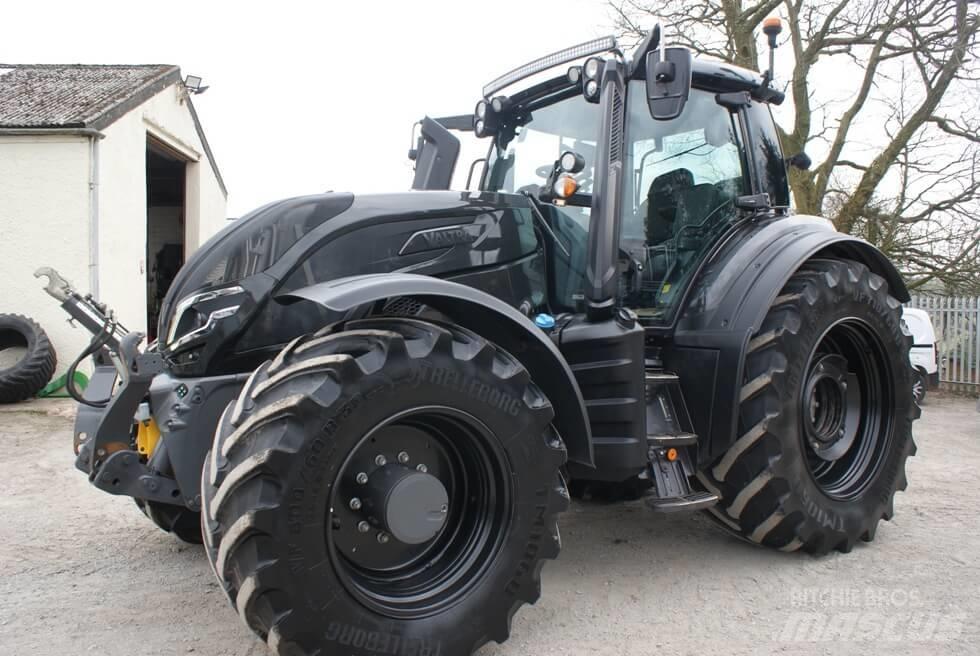 Valtra T 255 Versu Traktoren