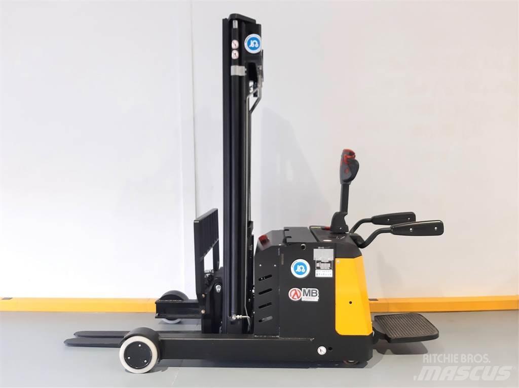  CQE15R Gabelstapler mit Fahrerstand