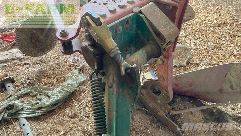 Kverneland LB 100 Konventionelle Pflüge