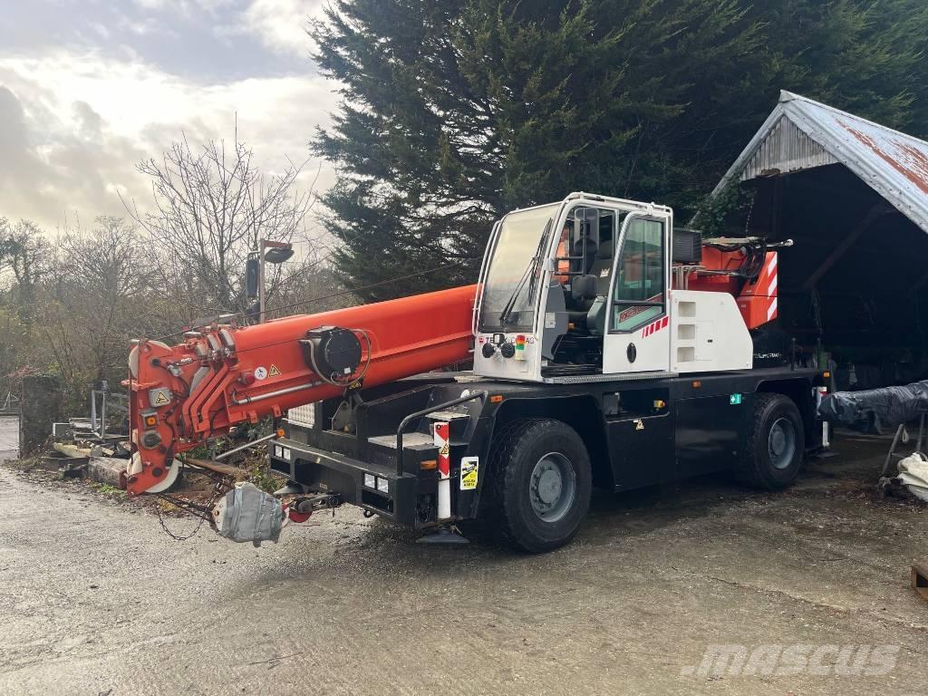 Demag AC 30 City All-Terrain-Krane