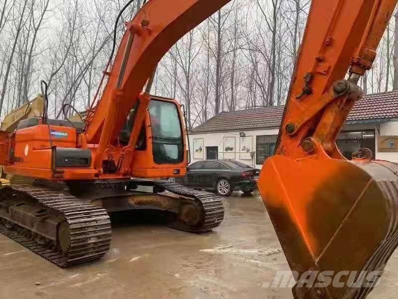 Doosan DX300LC Raupenbagger