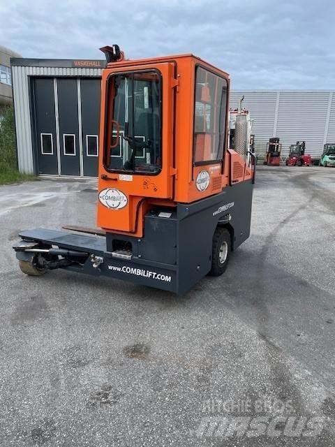 Combilift C 4500 Seitenstapler