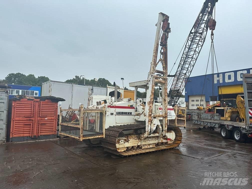Liebherr RL 22 B Rohrverlegeraupen