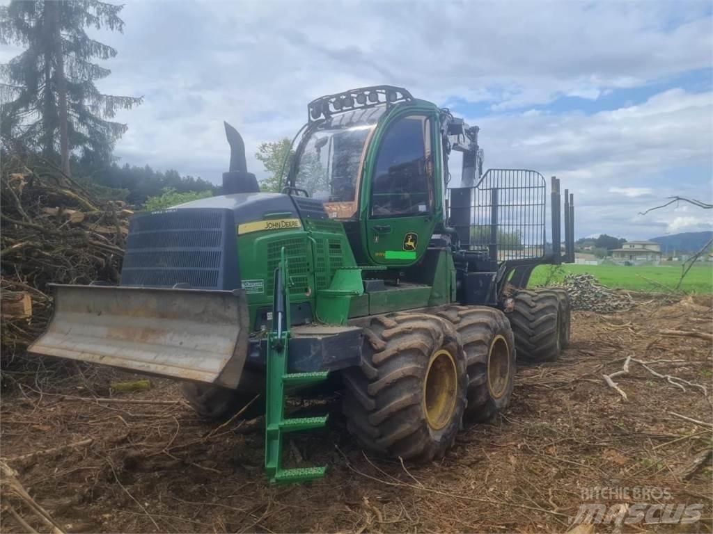 John Deere 1110 G Forwarder