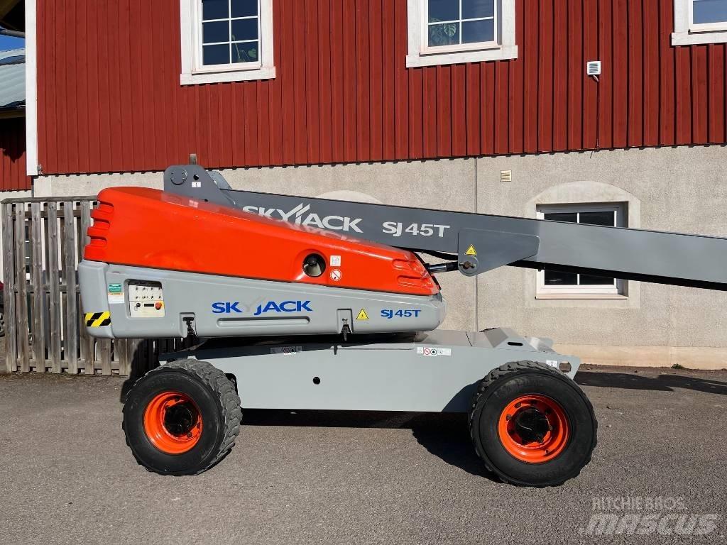 SkyJack SJ 45 T Teleskopbühnen