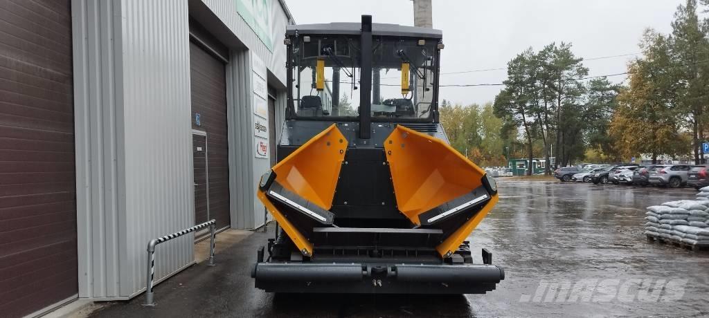 ABG 6820 Strassenfertiger