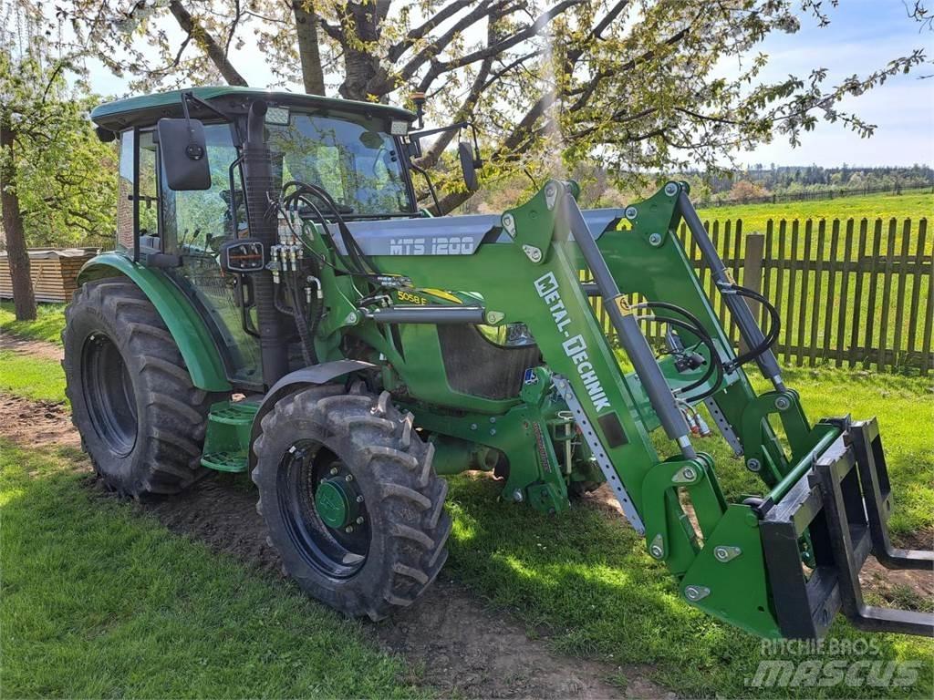 John Deere 5058E Traktoren