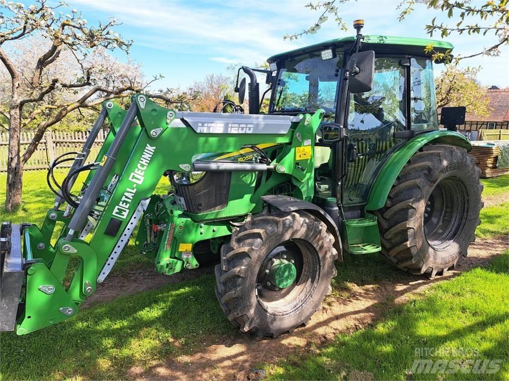 John Deere 5058E Traktoren
