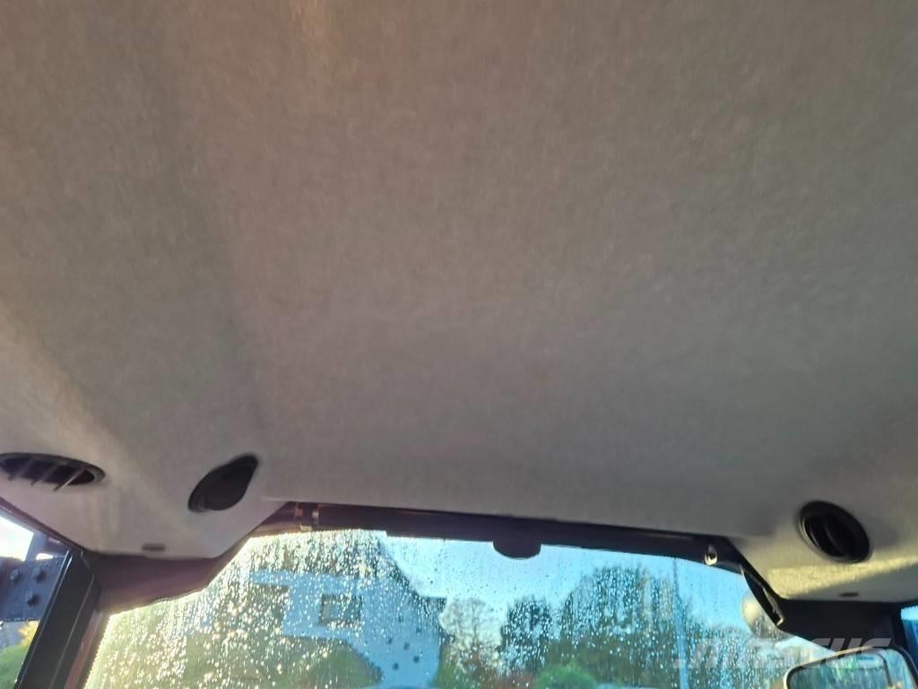 Valtra A105 HiTech Traktoren