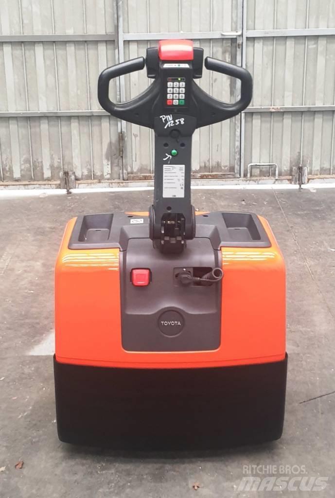BT LWE 130 Minimover Niedergabelstapler