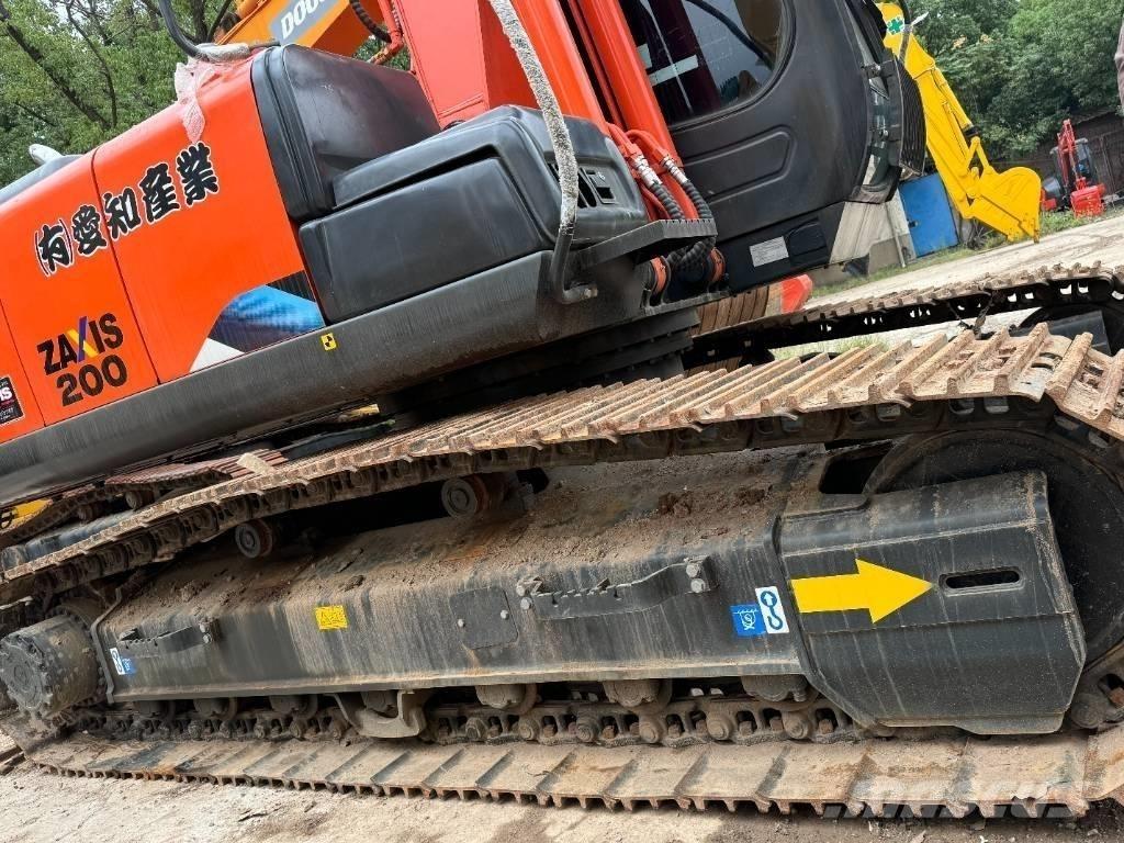 Hitachi ZX 200 Raupenbagger