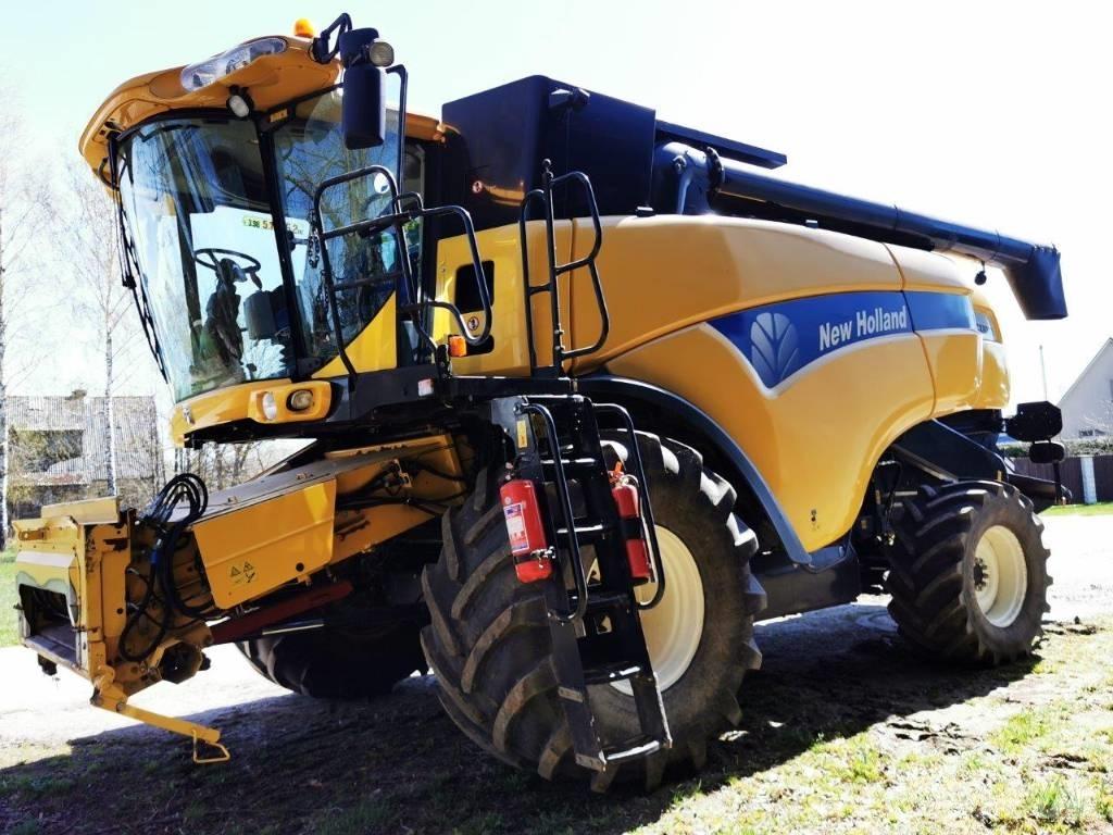 New Holland CX 8090 Mähdrescher