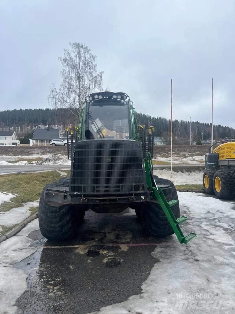 John Deere 1210 E Forwarder