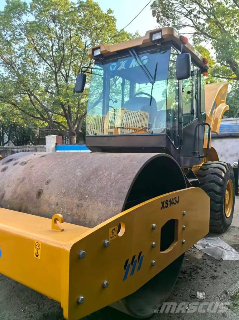 XCMG XS 142 J Walzenzüge