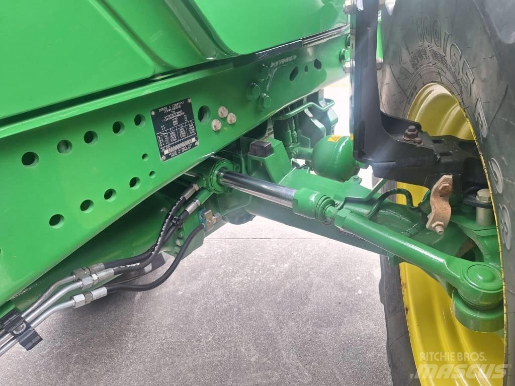 John Deere 6155 R Traktoren