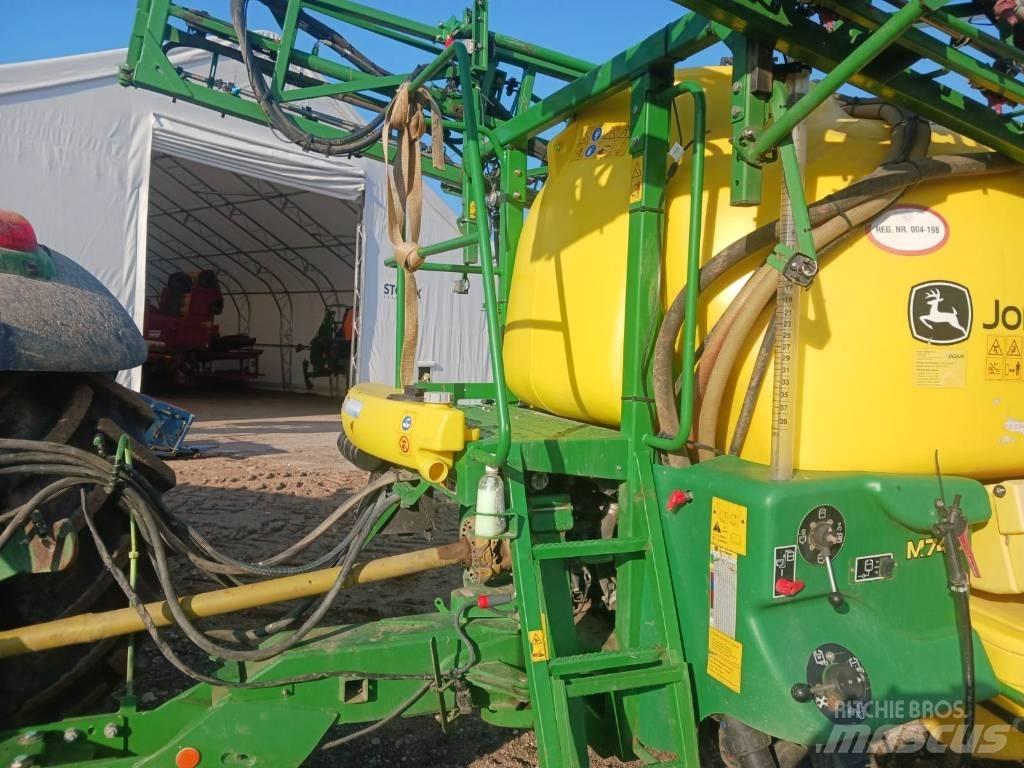 John Deere 740 Anhängespritzen