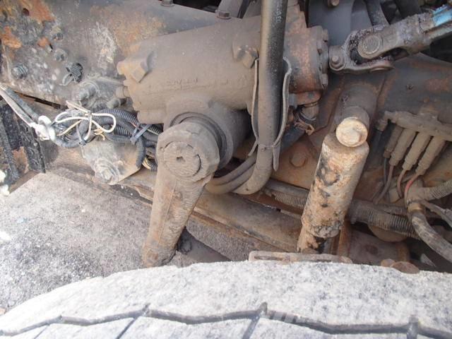 International 7400 Schneeschilde und -pflüge