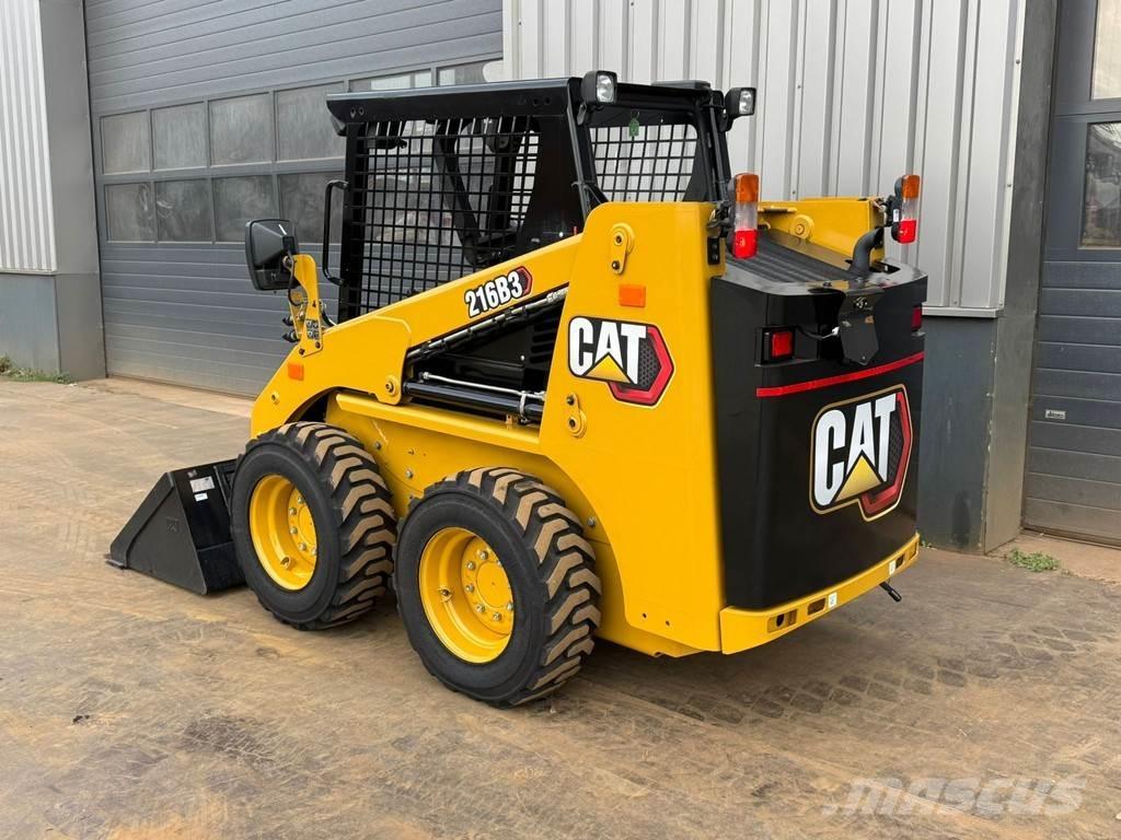 CAT 216B3 Radlader