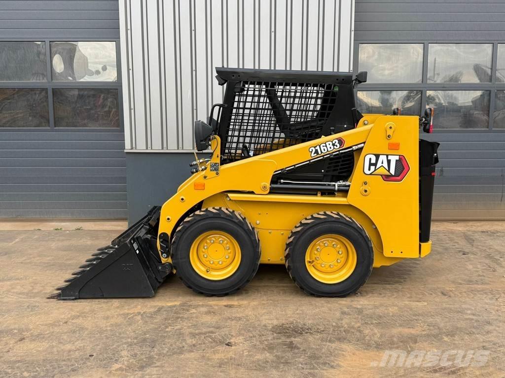 CAT 216B3 Radlader