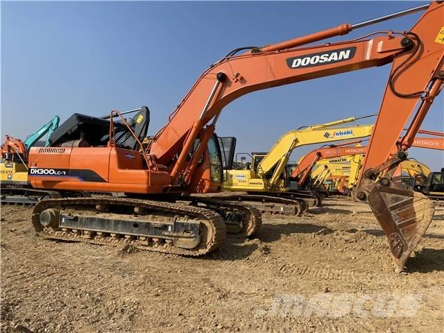 Doosan DH300 Raupenbagger
