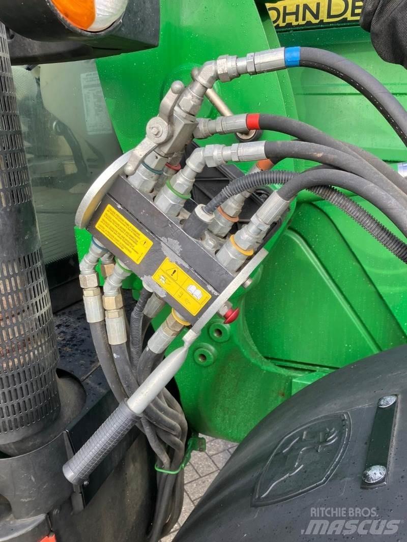 John Deere 6125R Traktoren