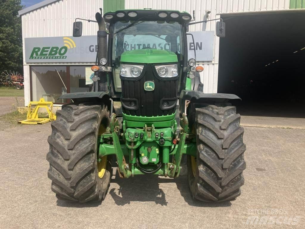 John Deere 6210 R Traktoren