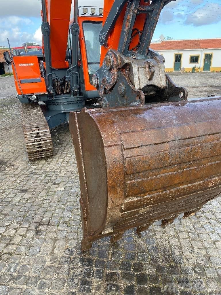 Doosan DX 220 NLC Raupenbagger