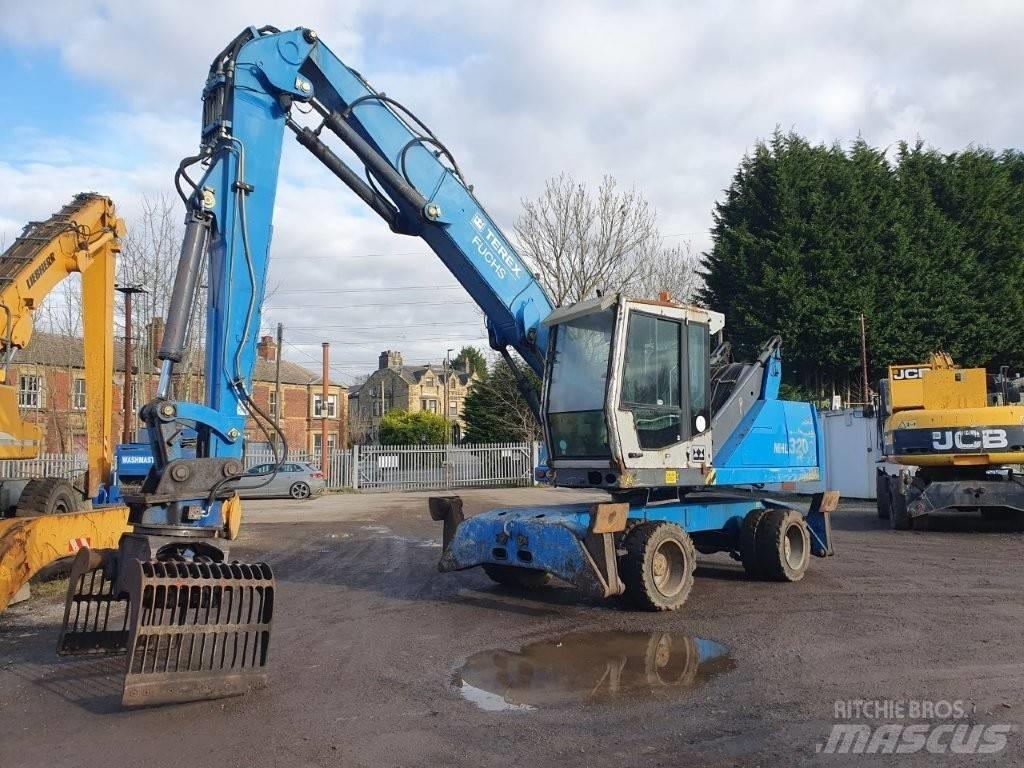 Fuchs MHL 320 Materialumschlag