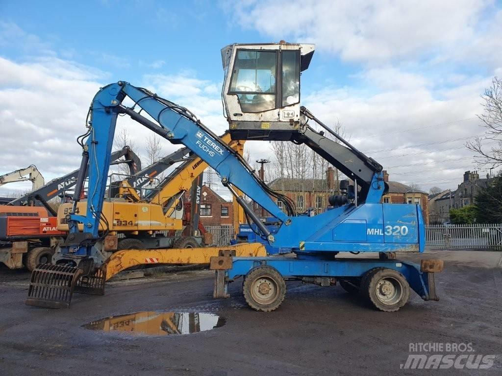 Fuchs MHL 320 Materialumschlag