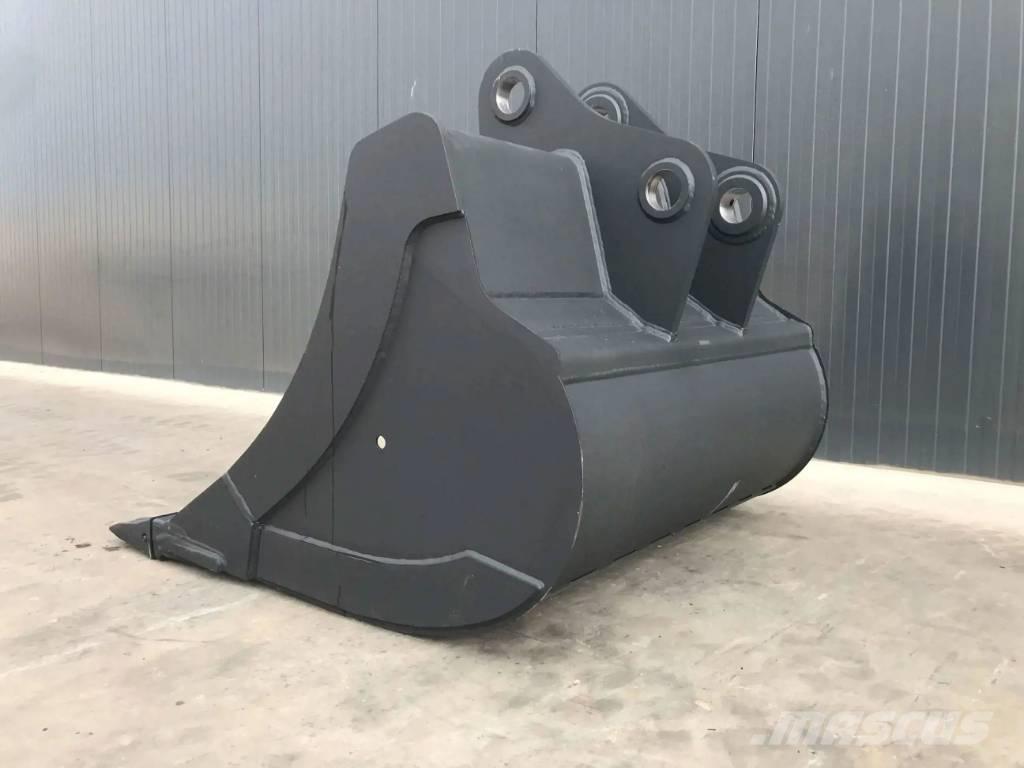 Komatsu PC210 Schaufeln