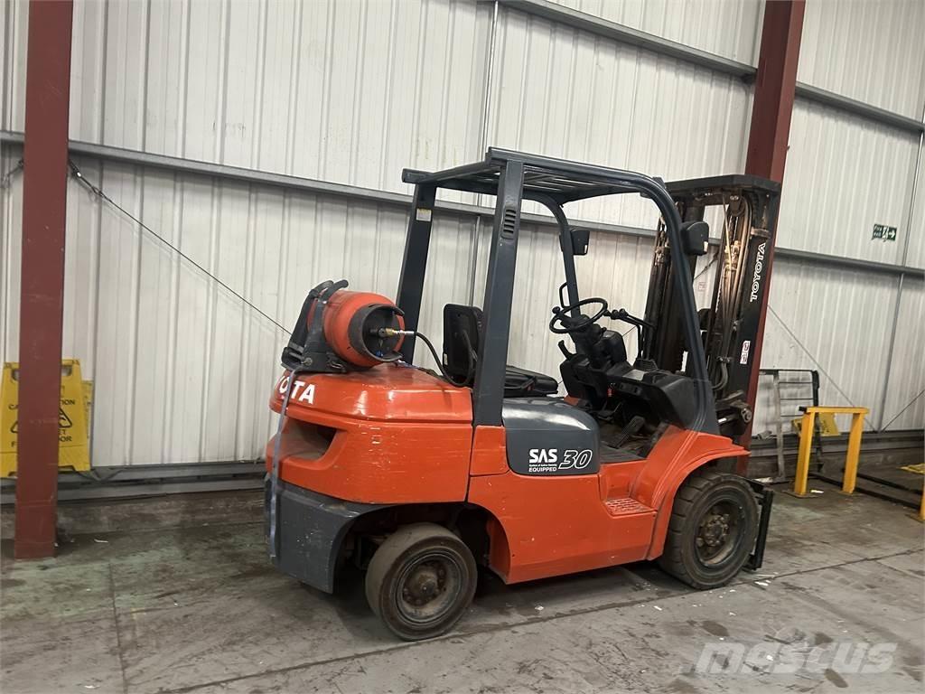 Toyota 7FGF30 Gasstapler