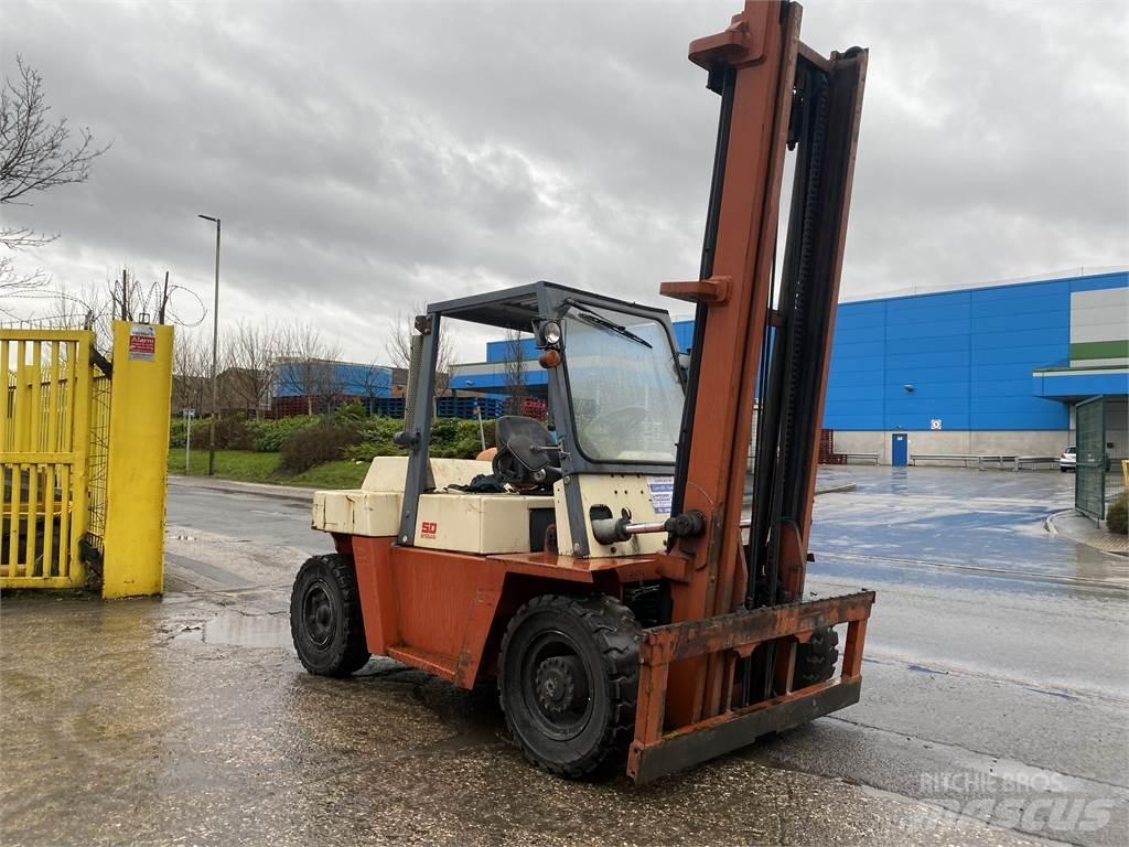 Nissan BF05H50U Dieselstapler