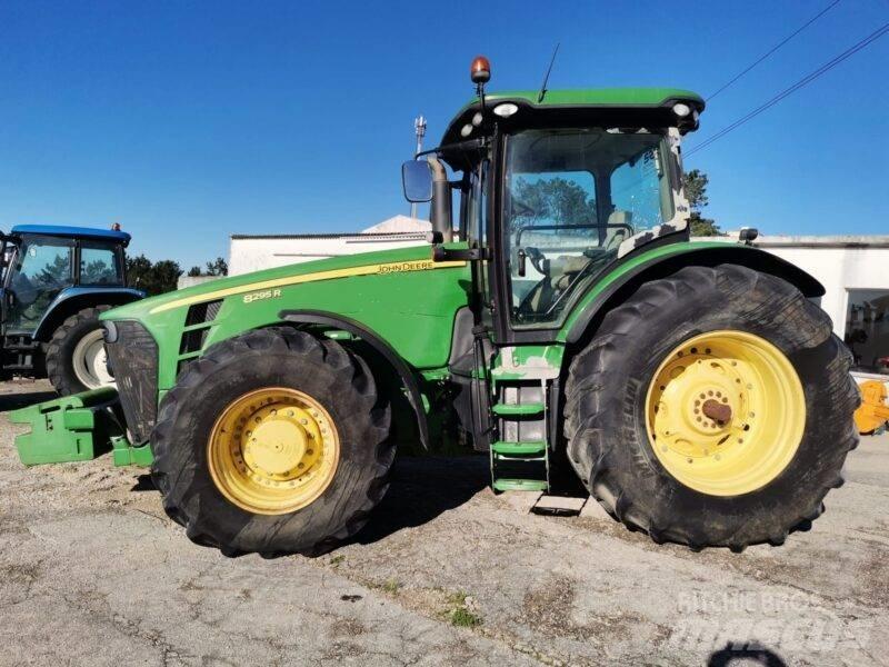 John Deere 8295 R Traktoren