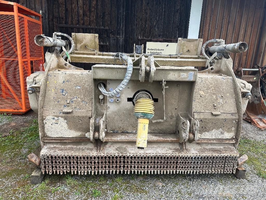 FAE MTH 225 Asphaltfräsen