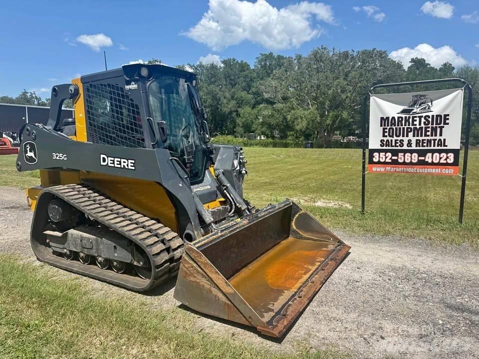 John Deere 325 Kompaktlader