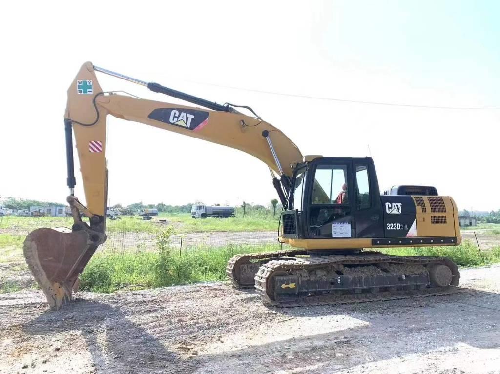 CAT 323 D Raupenbagger