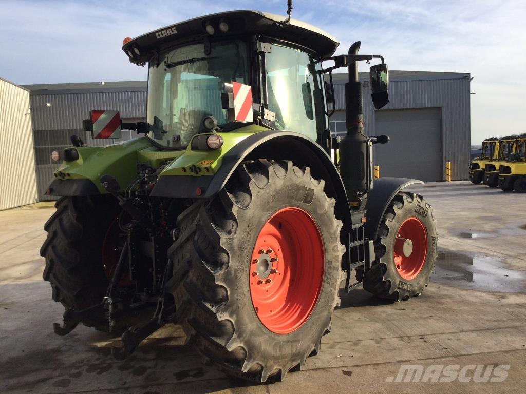 CLAAS ARION 550 Traktoren