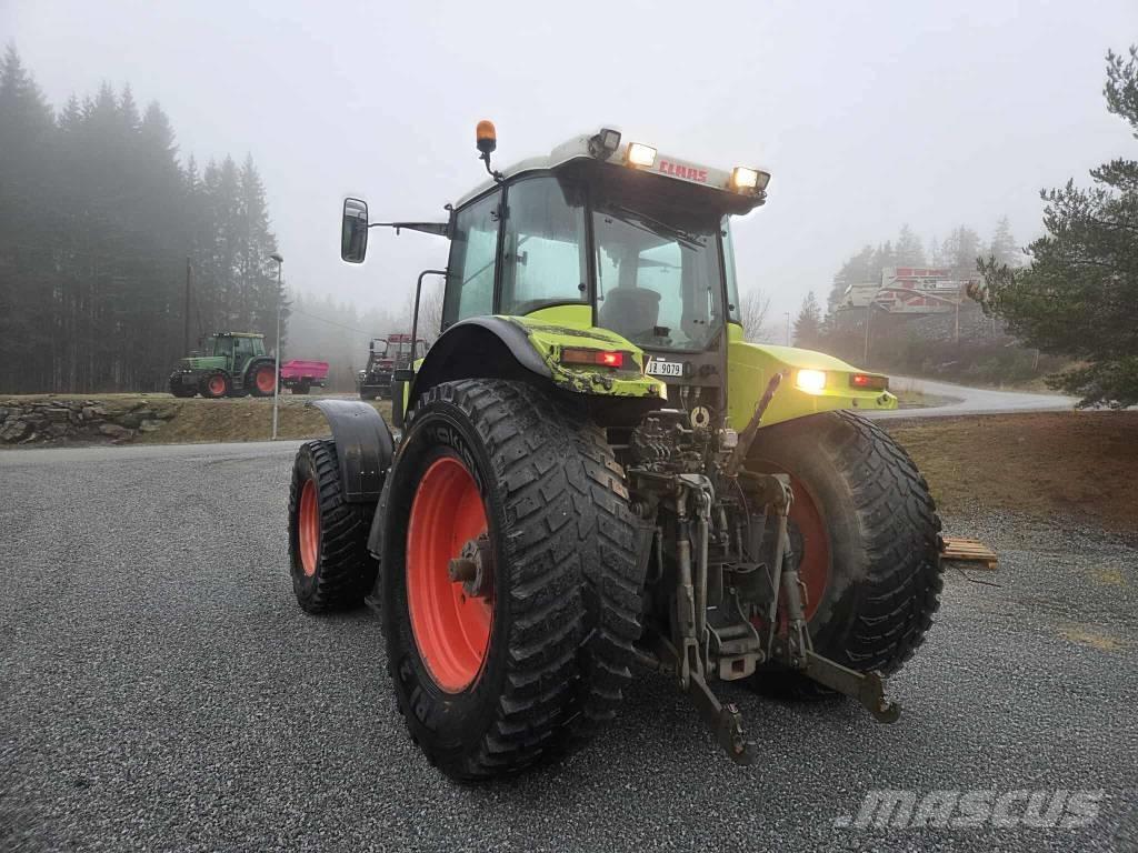 CLAAS Atles 946 RZ Traktoren